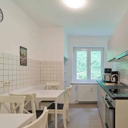 Semesterbostad Monteurwohnungen - Romika - Naehe Trier - Grosser Parkplatz *