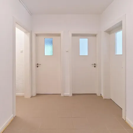 Semesterbostad Monteurwohnungen - Romika - Naehe Trier - Grosser Parkplatz *