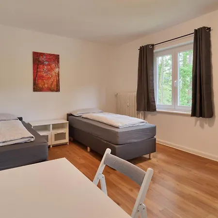 Monteurwohnungen - Romika - Naehe Trier - Grosser Parkplatz Gusterath