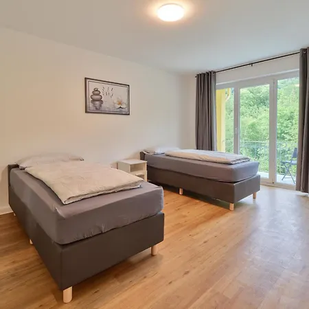 Semesterbostad Monteurwohnungen - Romika - Naehe Trier - Grosser Parkplatz *